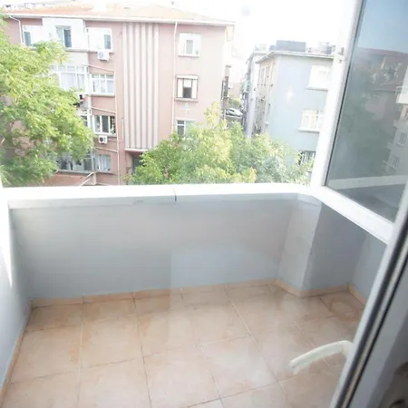 Yellow Apartament